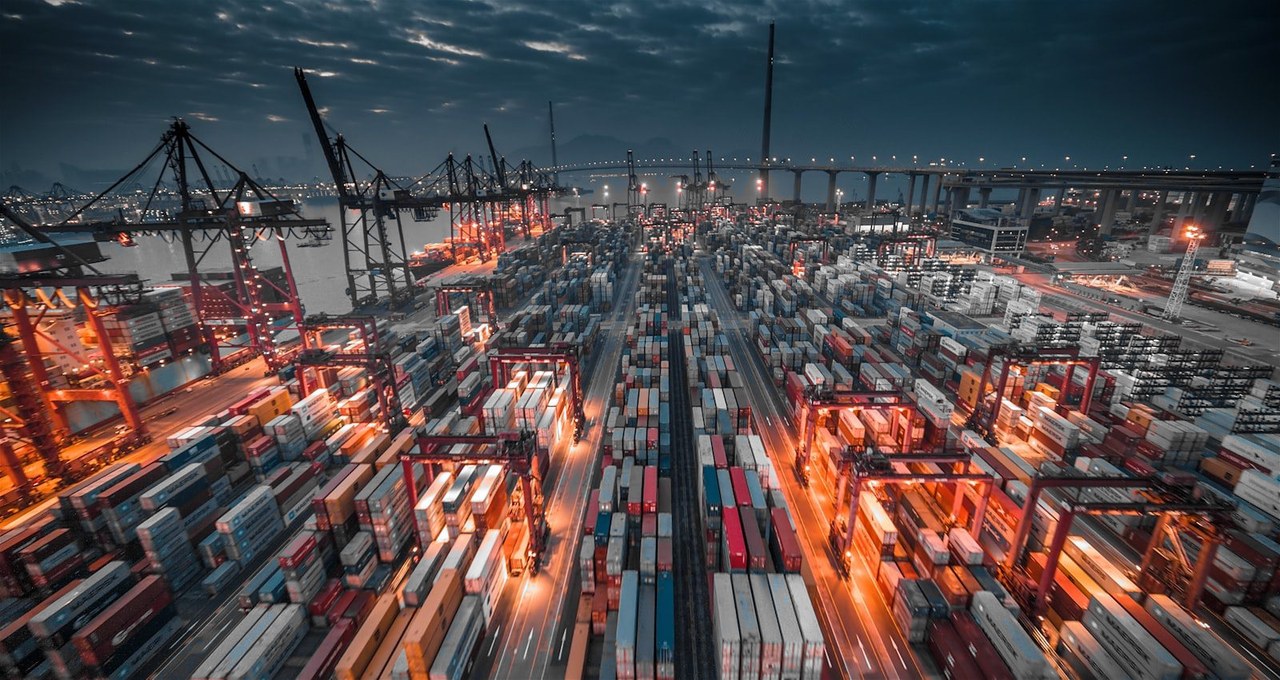 Port à conteneurs, le marché que la bureaucratie ne norme pas