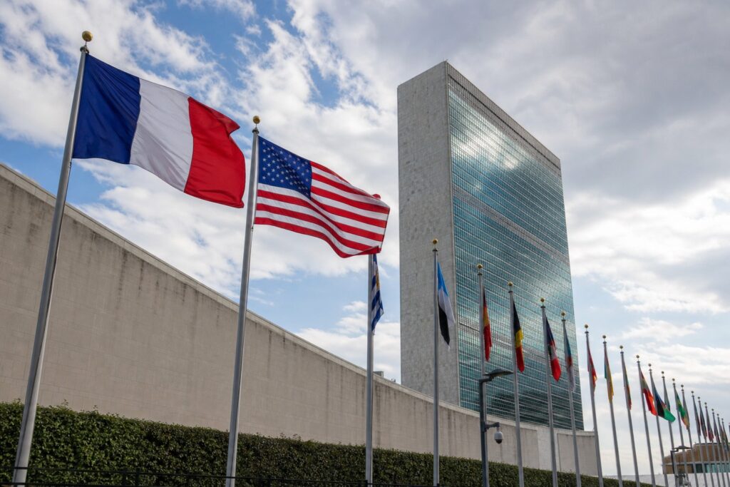 Macron et Trump se rencontrent ce lundi à New York, au lendemain du geste franco-canadien face à la carte annexionniste
