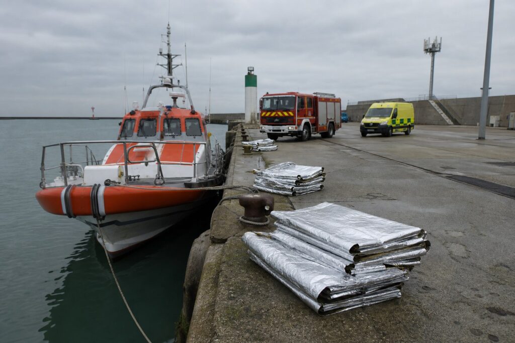 Manche : trois morts au large de Wissant, et le « taxi-boat » que Paris et Londres tentent d'endiguer